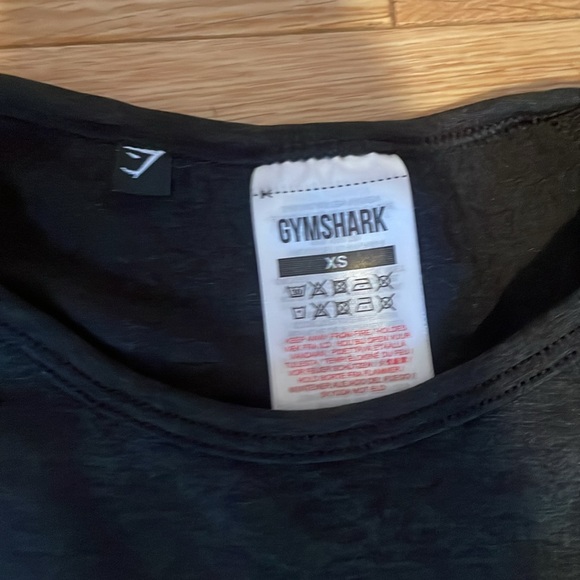 GYMSHARK top - Picture 2 of 5